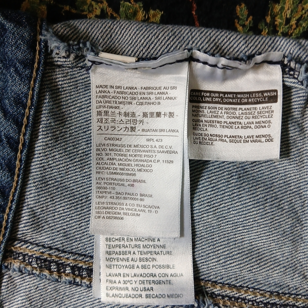 Levi's Cropped Oversized Trucker Jean Jacket M - Picture 7 of 8